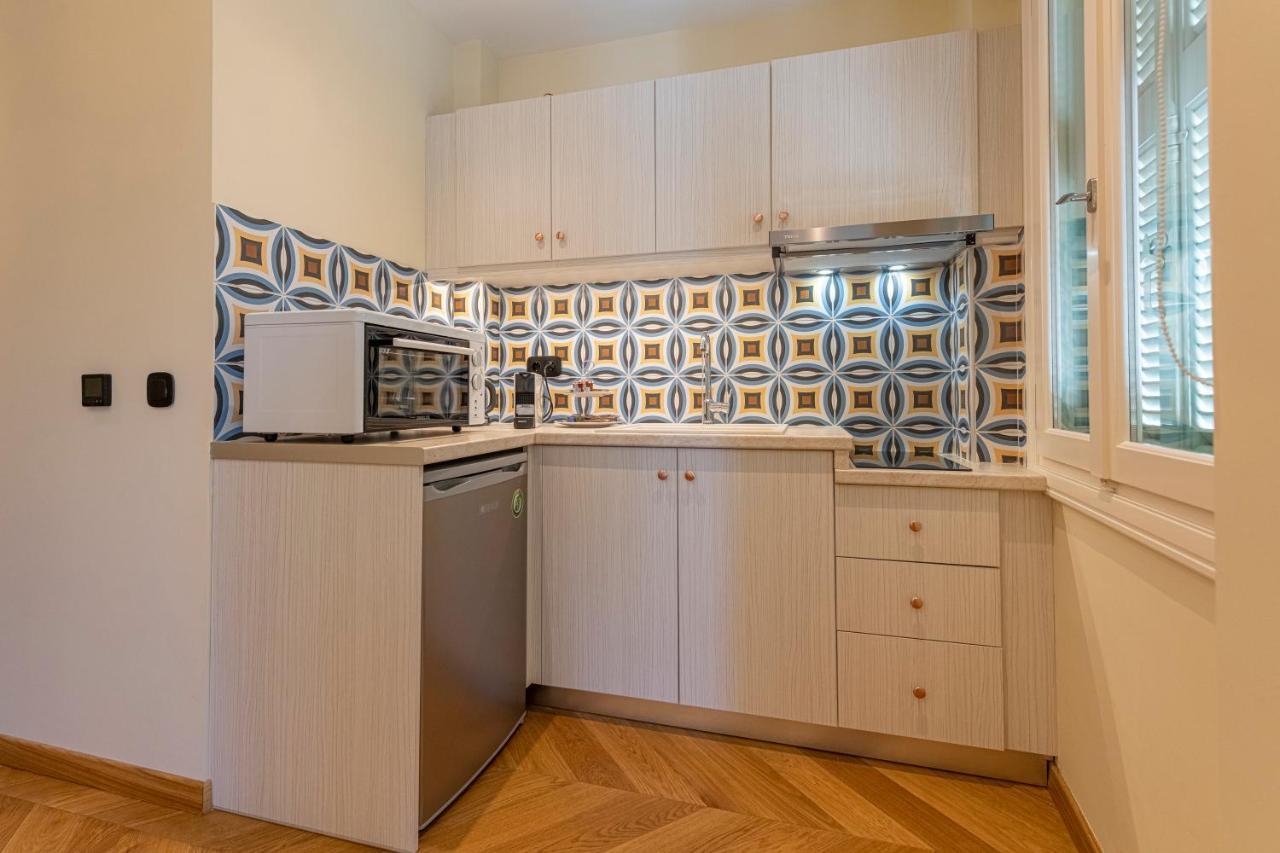 Ipelhome - Plaka Boutique Apartments أثينا المظهر الخارجي الصورة